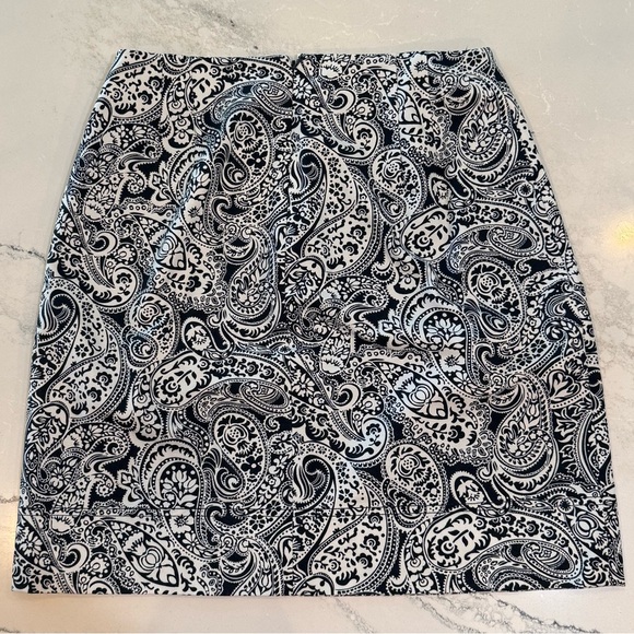 Talbots Paisley Mini Pencil Skirt Navy Blue White - Picture 7 of 7